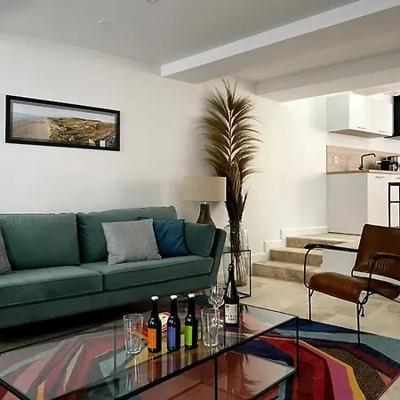 Baya House - Histoire Et Confort Apartmán