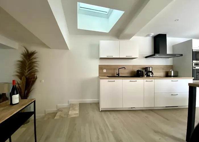 Baya House - Histoire Et Confort バイユー