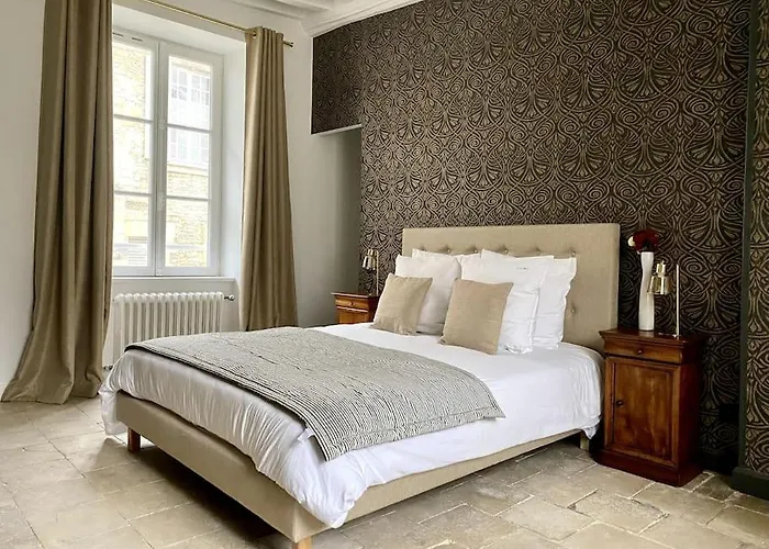 Baya House - Histoire Et Confort バイユー