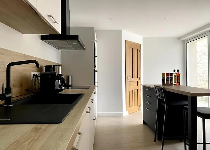 Baya House - Histoire Et Confort バイユー