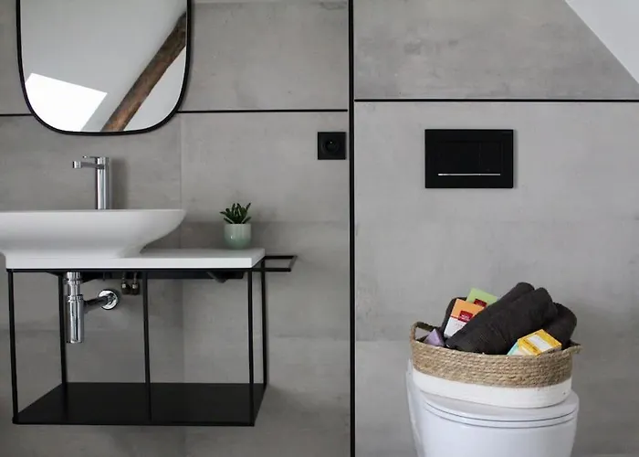 Baya House - Histoire Et Confort * バイユー